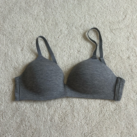 GAP Body Breathe Wireless Bra - Picture 2 of 7
